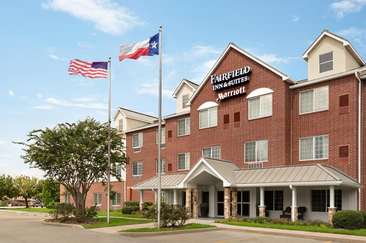 Fairfield Inn And Suites By Marriott Houston The Woodlands Exterior foto